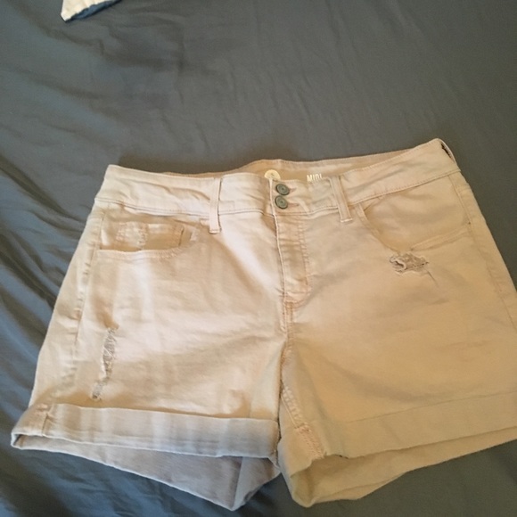 Size 17 SO Dusty pink shorts. - Picture 2 of 2